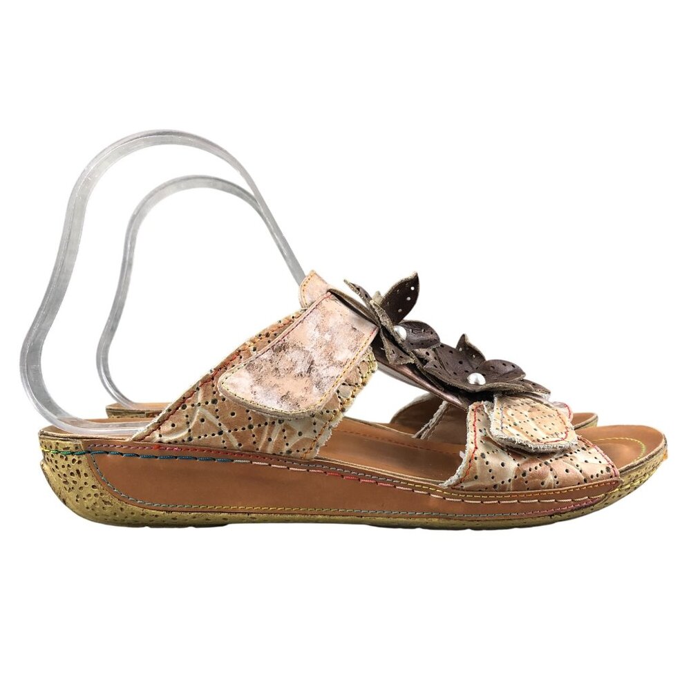 L'Artiste Women's Size 39 (8.5) Karina Tan Brown Leather Wedge Flower Sandals